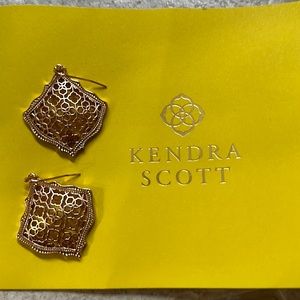 Kendra Scott Kirstin rose gold earrings